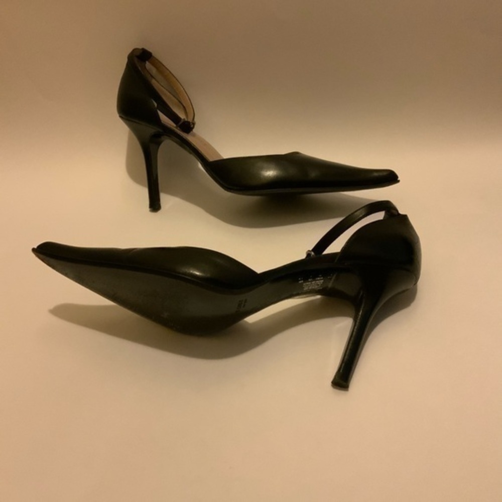 Kenneth Cole New York Heels - Picture 3 of 5